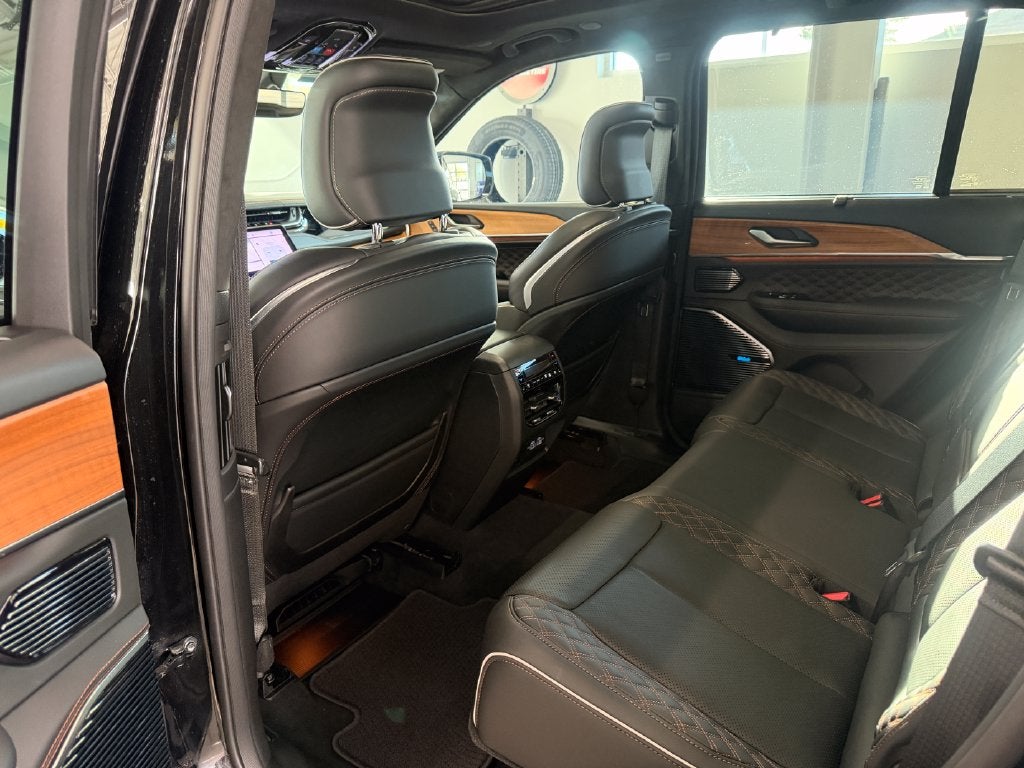 2024 Jeep Grand Cherokee Summit Reserve