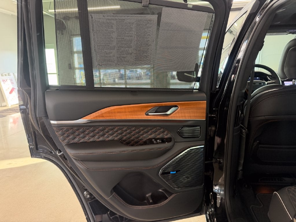 2024 Jeep Grand Cherokee Summit Reserve