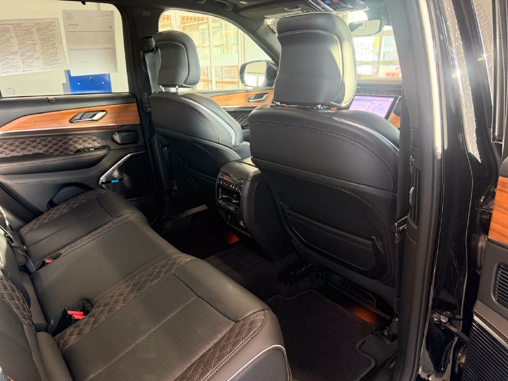 2024 Jeep Grand Cherokee Summit Reserve