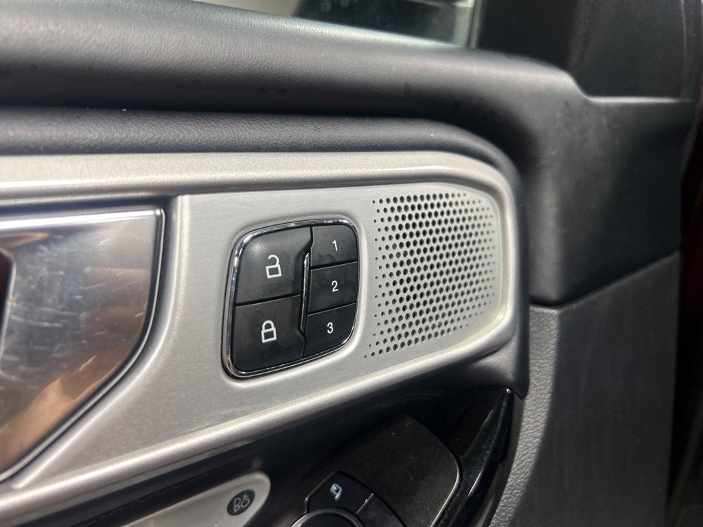 2022 Ford Explorer Platinum - Photo 9