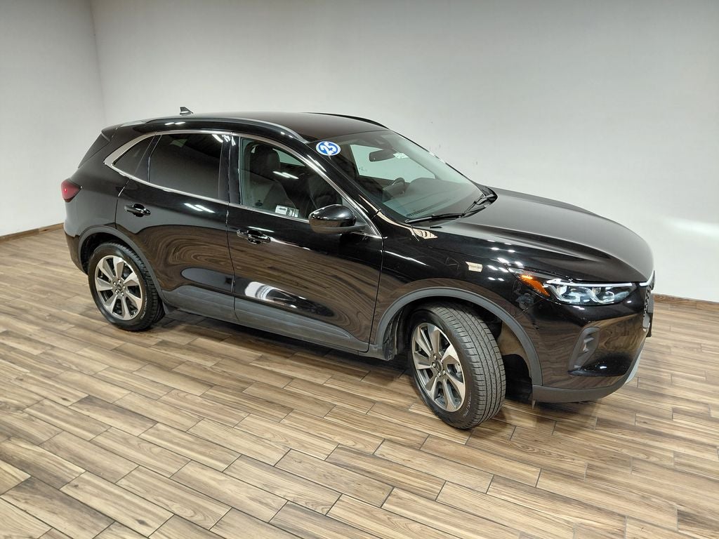 2025 Ford Escape Platinum