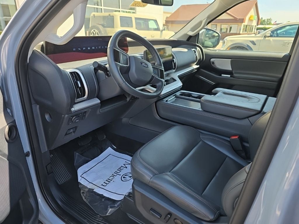 2025 Ford Expedition Max Active