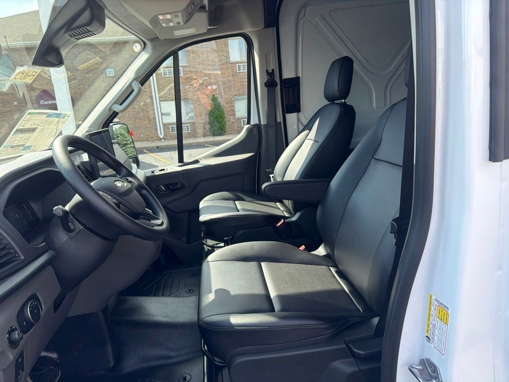 2027 Ford Transit-250 Base