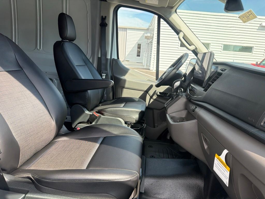 2027 Ford Transit-250 Base