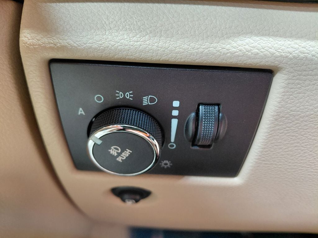 2011 Jeep Grand Cherokee Overland
