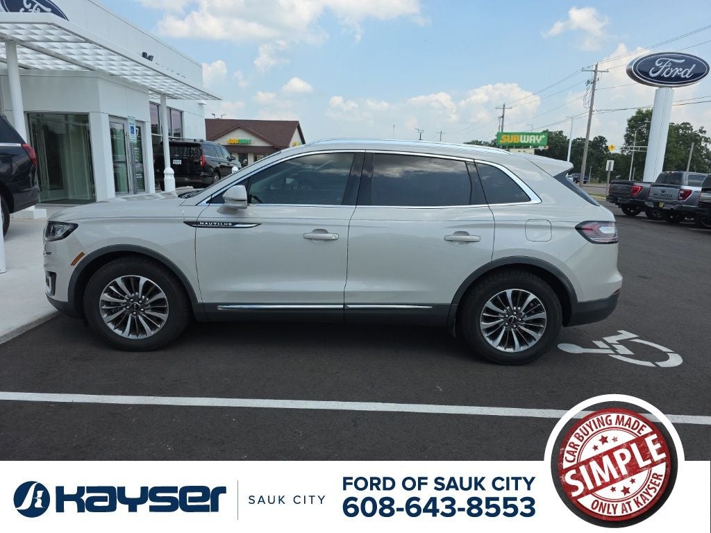 2019 Lincoln Nautilus Select