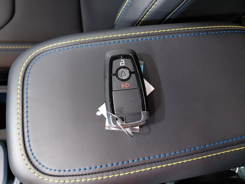 2026 Ford Maverick Lobo Standard