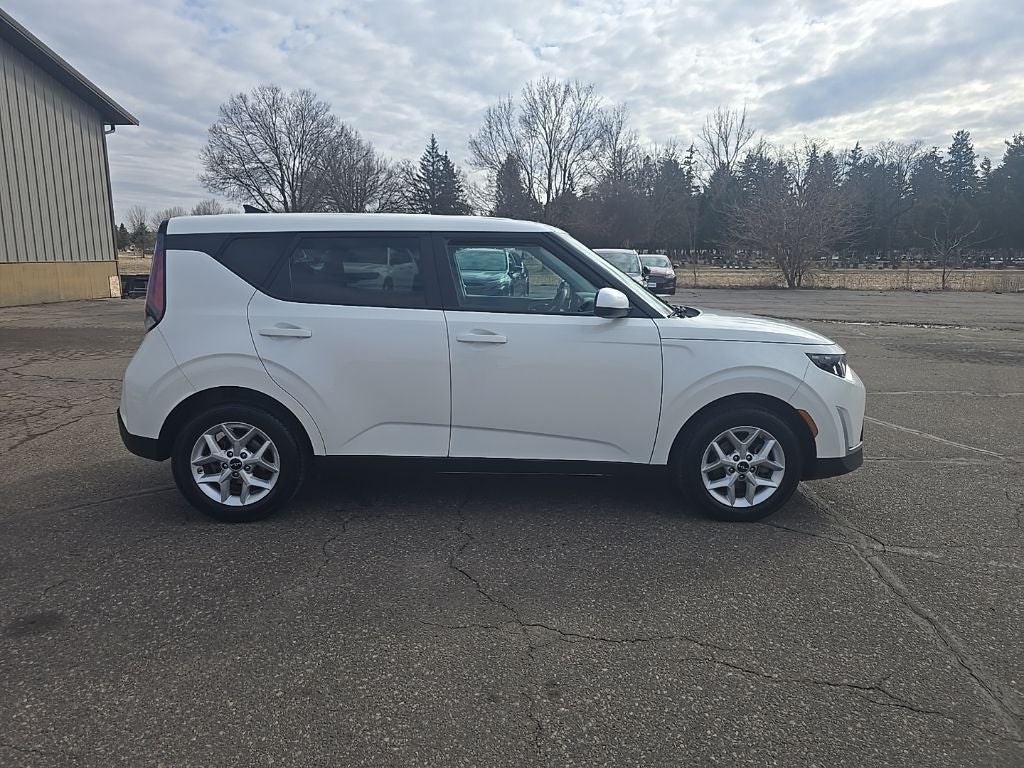 2024 Kia Soul LX