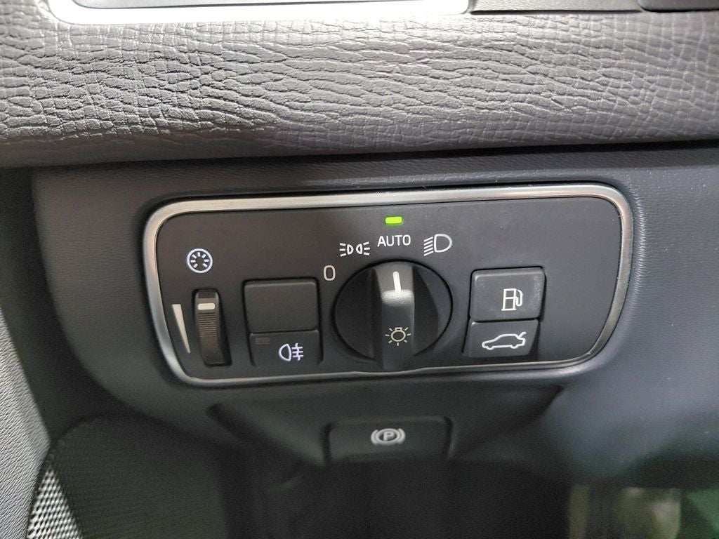 2016 Volvo XC60 T6 Drive-E