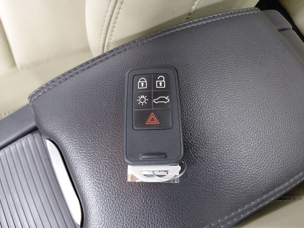 2016 Volvo XC60 T6 Drive-E