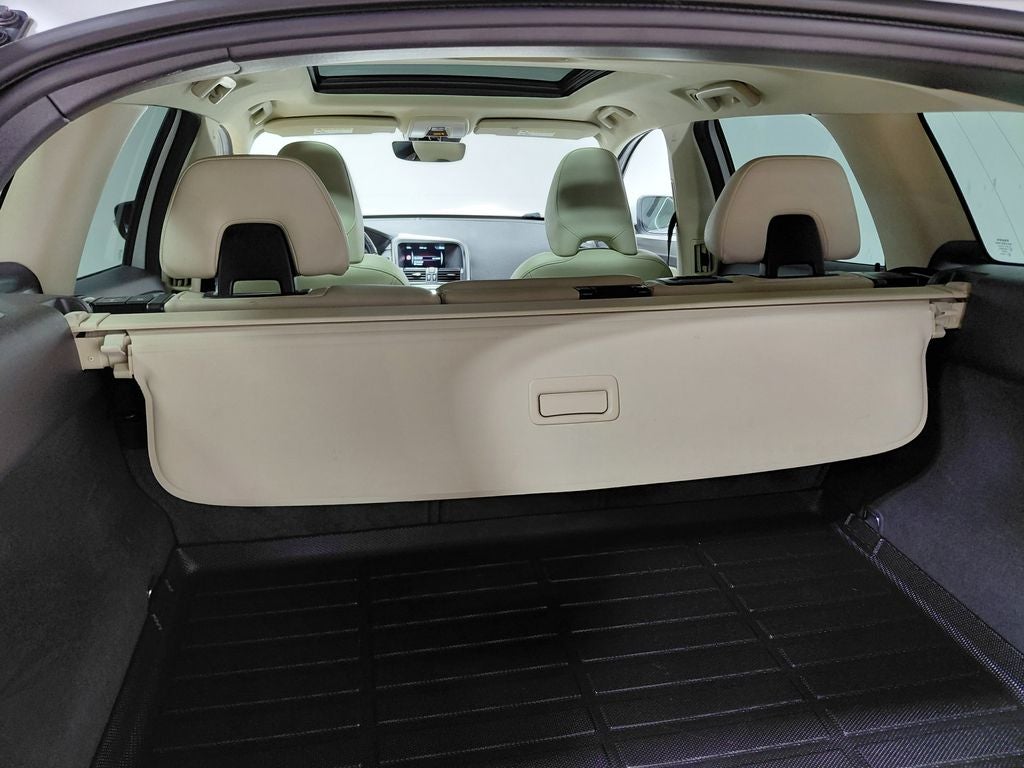 2016 Volvo XC60 T6 Drive-E